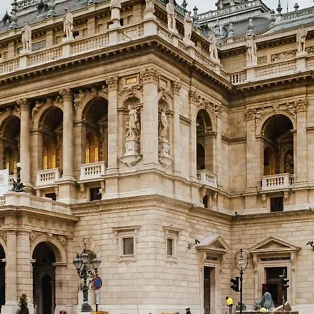 Liszt With Garage Available - Symphony 2 Apartment Budapest