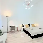 Appartement Liszt With Garage Available - Symphony 2 Boedapest
