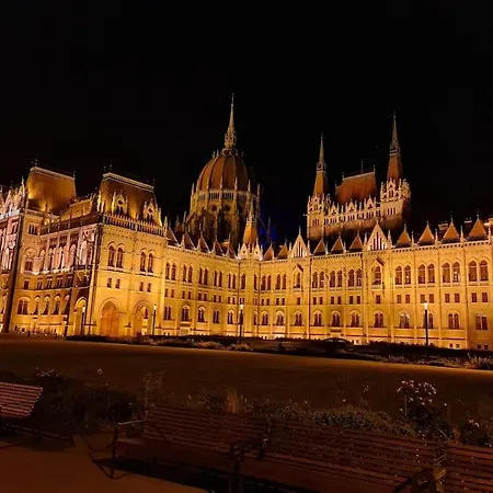 Liszt With Garage Available - Symphony 2 Lägenhet *