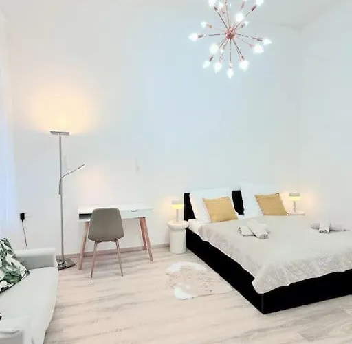 Apartment Liszt With Garage Available - Symphony 2 Budapest